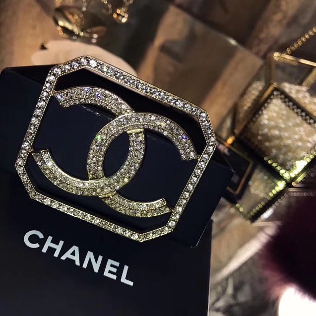 Top quality CC brooch CH100