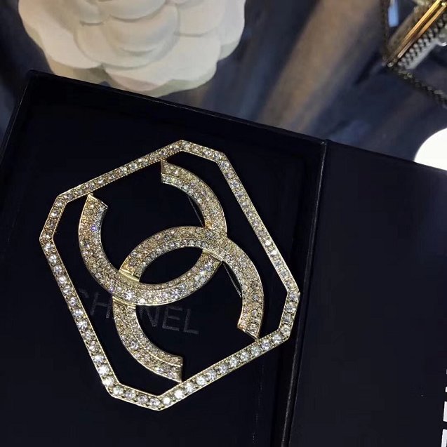 Top quality CC brooch CH100