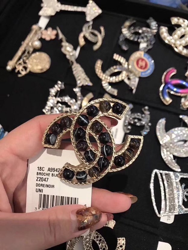 Top quality CC brooch CH109
