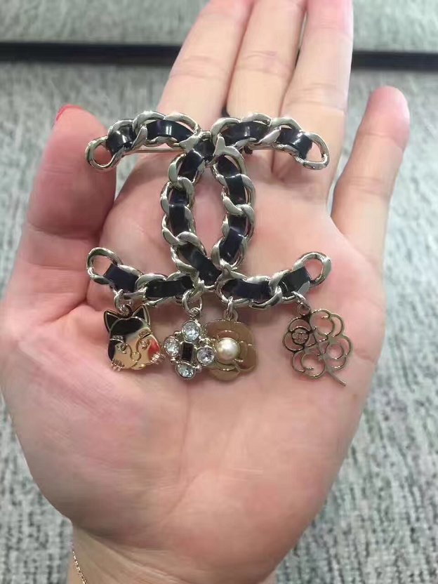 Top quality CC brooch CH125