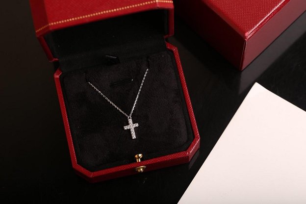 Cartier Cross diamonds necklace B7221700