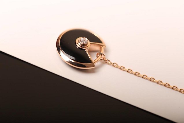 Cartier amulette de necklace B7224569