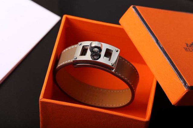 Herems togo leather kelly bracelet H109028 grey