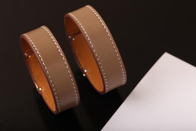 Herems togo leather kelly bracelet H109028 grey