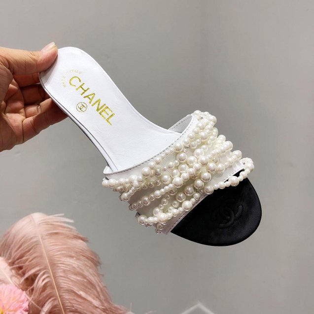 CC lambskin pearl mules G34684 white