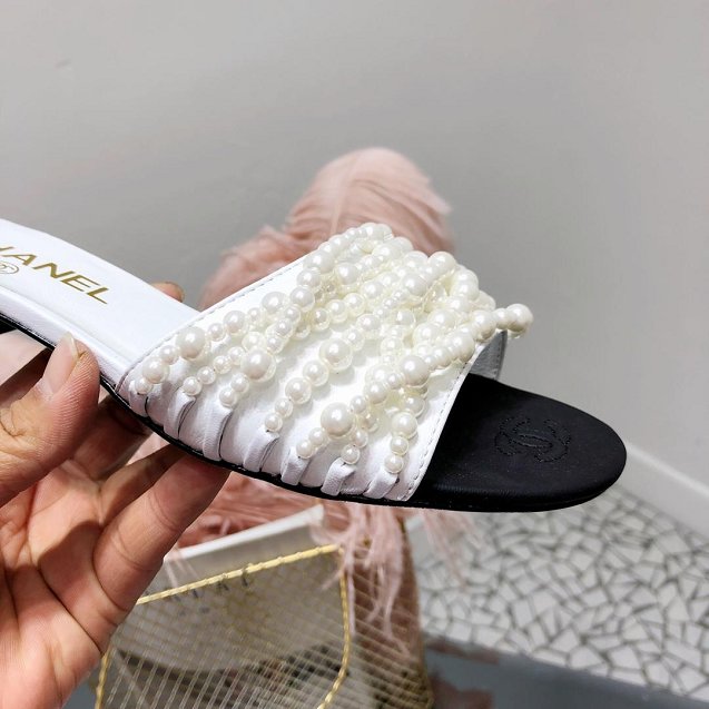 CC lambskin pearl mules G34684 white