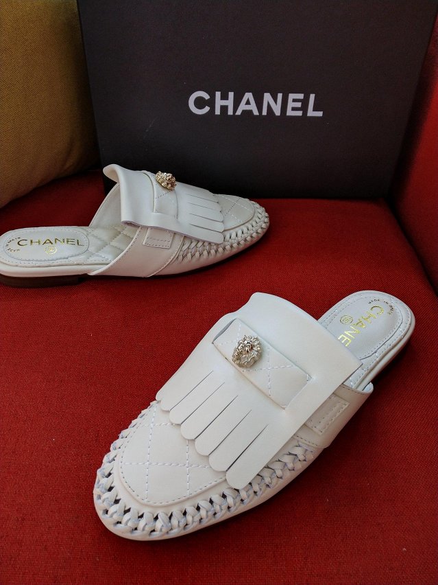 CC lambskin mules G29752 white