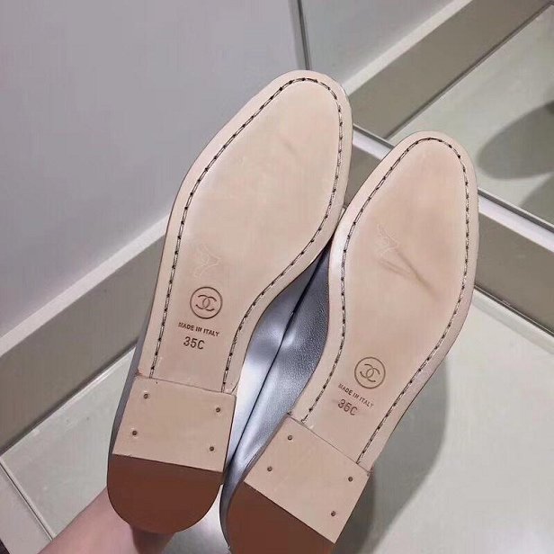 CC original calfskin loafers G35037 silver