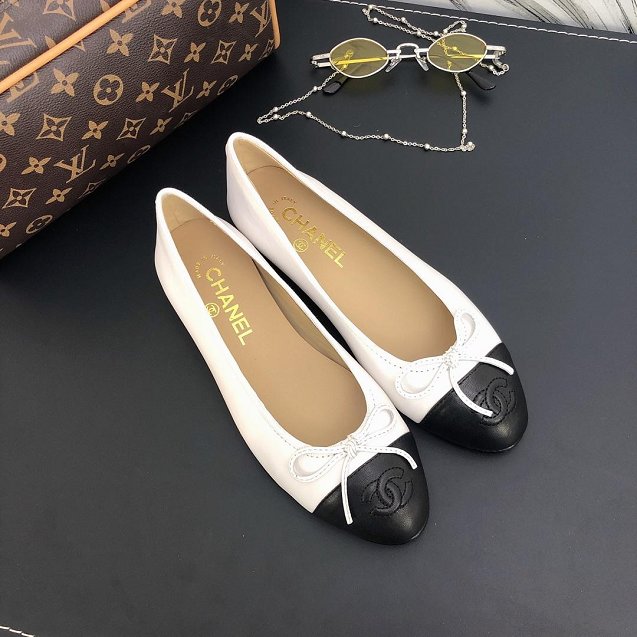 CC lambskin ballerinas G02819 