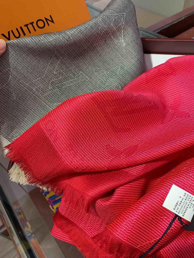 2020 louis vuitton top quality silk scarf L569 red