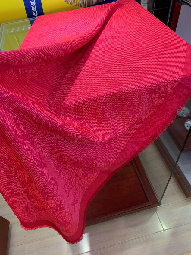 2020 louis vuitton top quality silk scarf L569 red