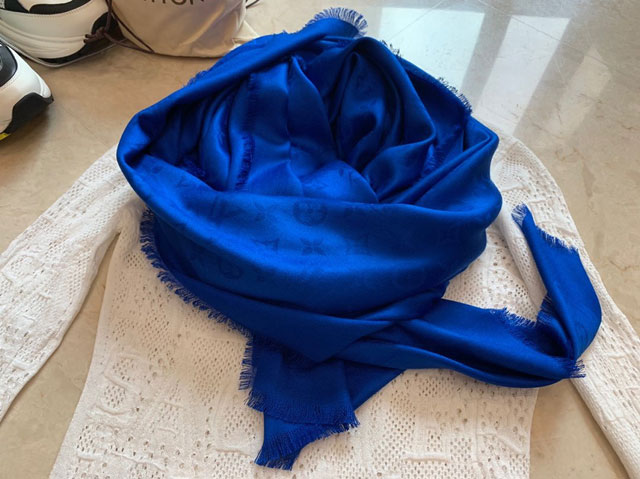 2020 louis vuitton top quality silk scarf L568 royal blue	