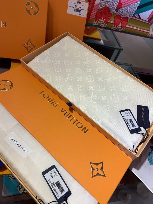 2020 louis vuitton top quality silk scarf L568 white