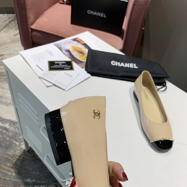 CC original patent calfskin flats G02815