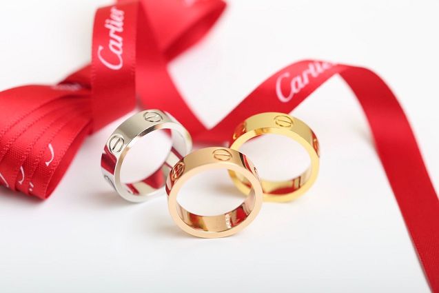 Cartier love ring b4084900