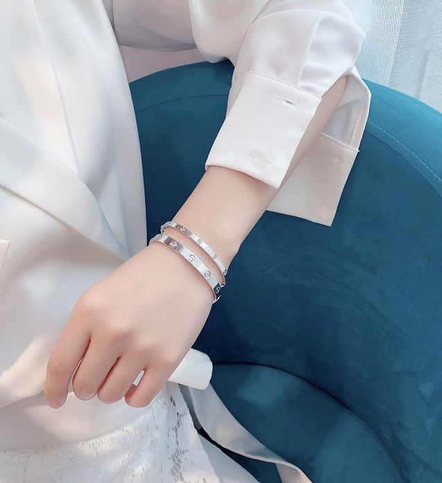 Cartier top quality SM love bracelet  B6047317