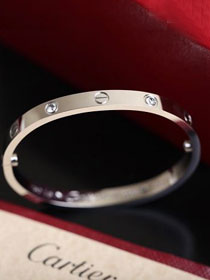 Cartier top quality love bracelet 4 diamonds B6036017