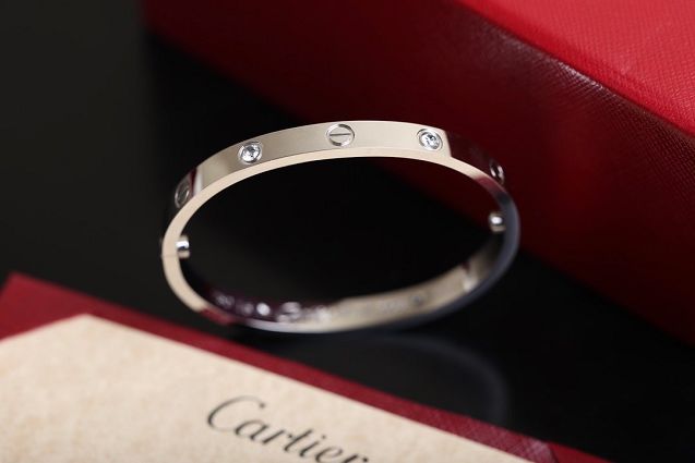 Cartier top quality love bracelet 4 diamonds B6036017