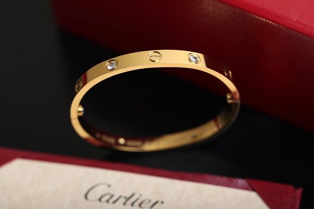 Cartier top quality love bracelet 4 diamonds B6036017