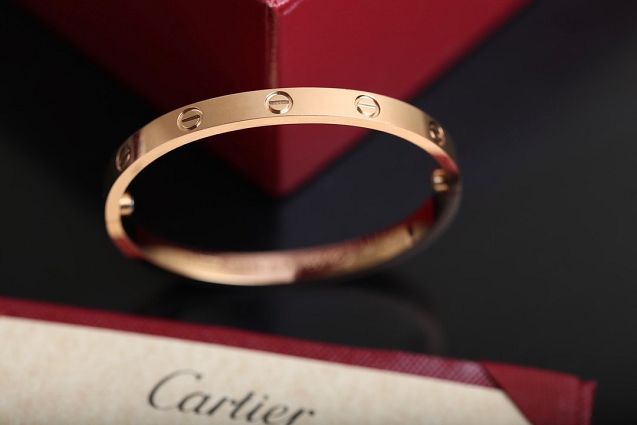 Cartier top quality love bracelet B6035517