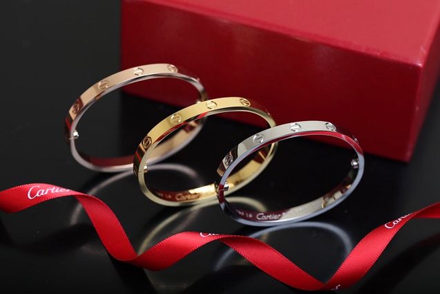 Cartier top quality love bracelet B6035517