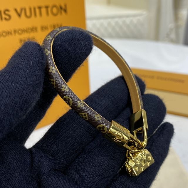 Louis vuitton monogram canvas tribute bracelet M6442E