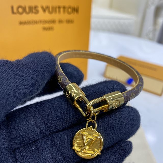 Louis vuitton monogram canvas tribute bracelet M6442E