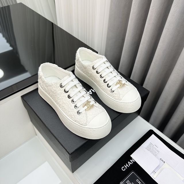 CC calfskin sneakers CH0093