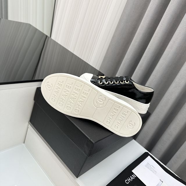 CC calfskin sneakers CH0093