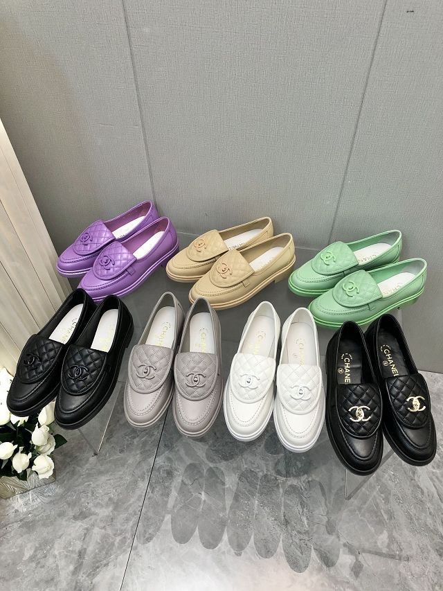 CC lambskin loafers CH0304