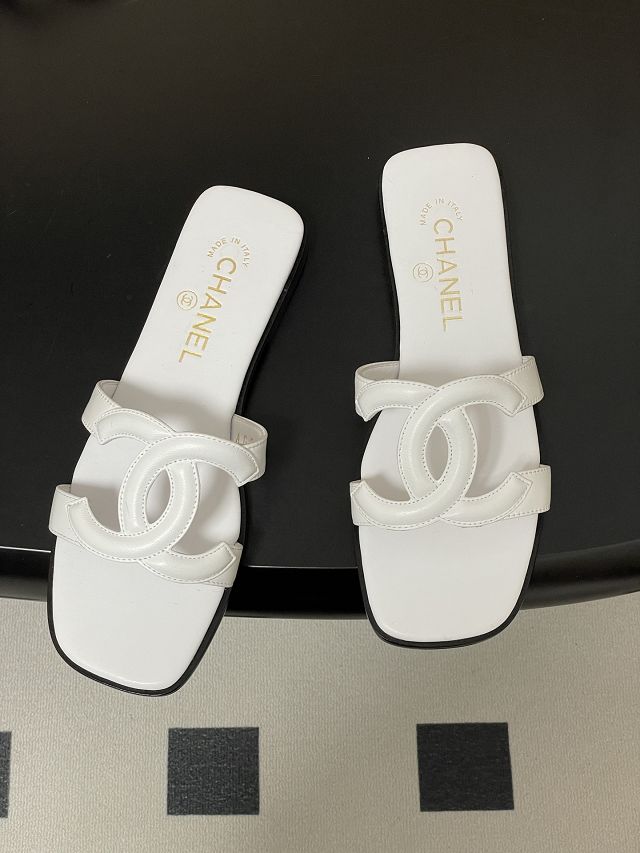 CC original lambskin mules CH00302