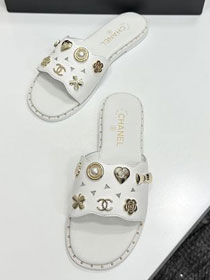 CC original lambskin mules CH00327