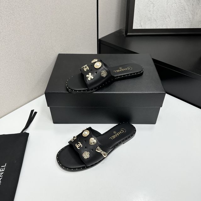 CC original lambskin mules CH00327