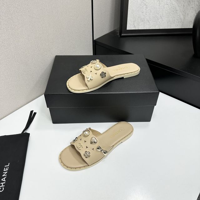 CC original lambskin mules CH00327