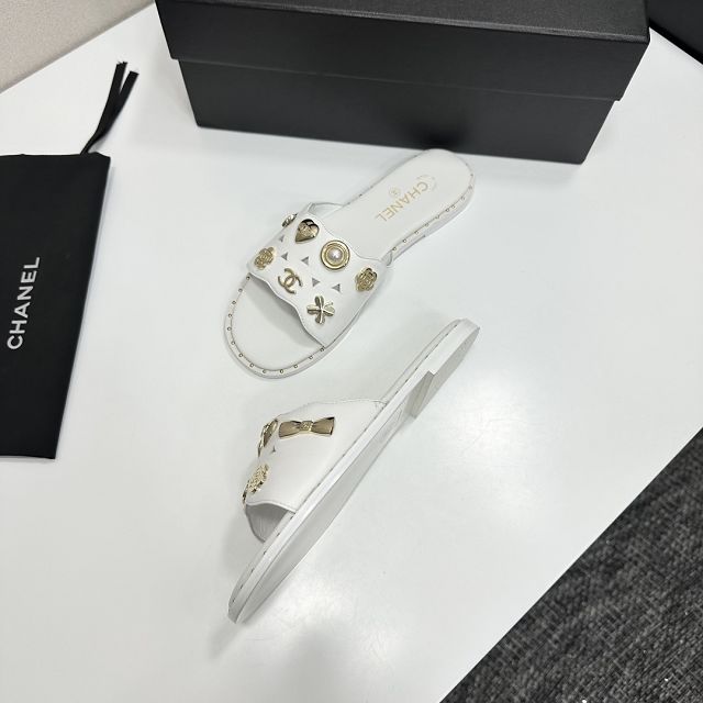 CC original lambskin mules CH00327