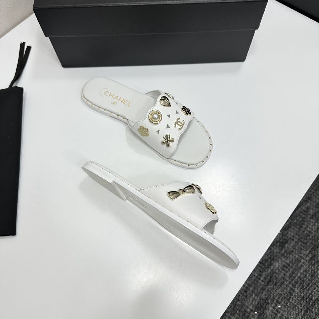 CC original lambskin mules CH00327