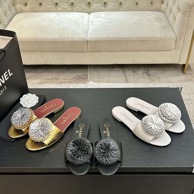 CC original calfskin mules CH00399