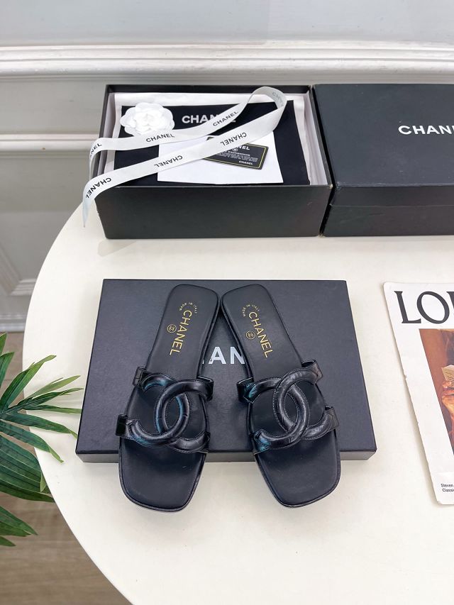 CC original lambskin mules CH00404