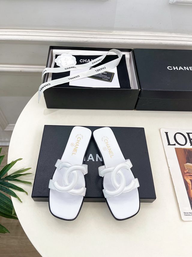 CC original lambskin mules CH00404