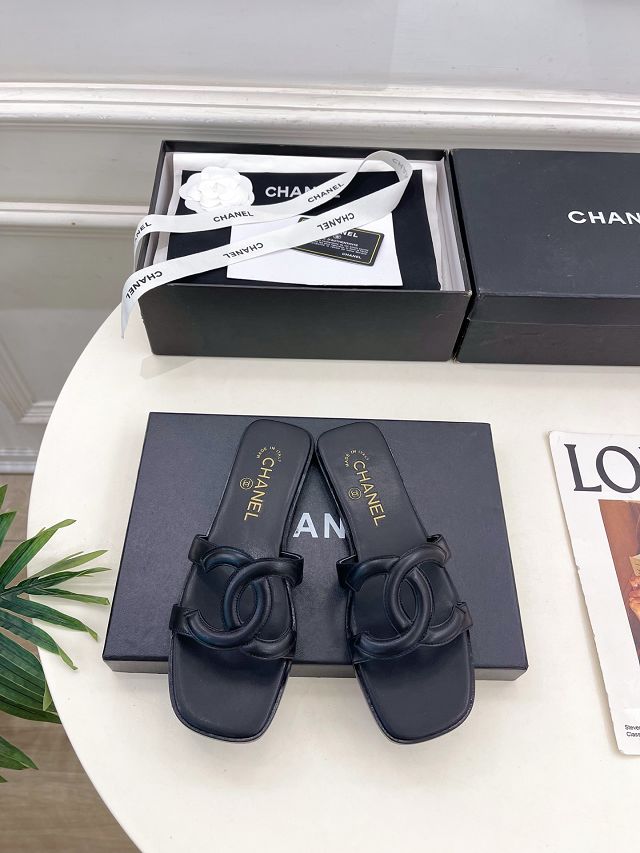 CC original lambskin mules CH00404